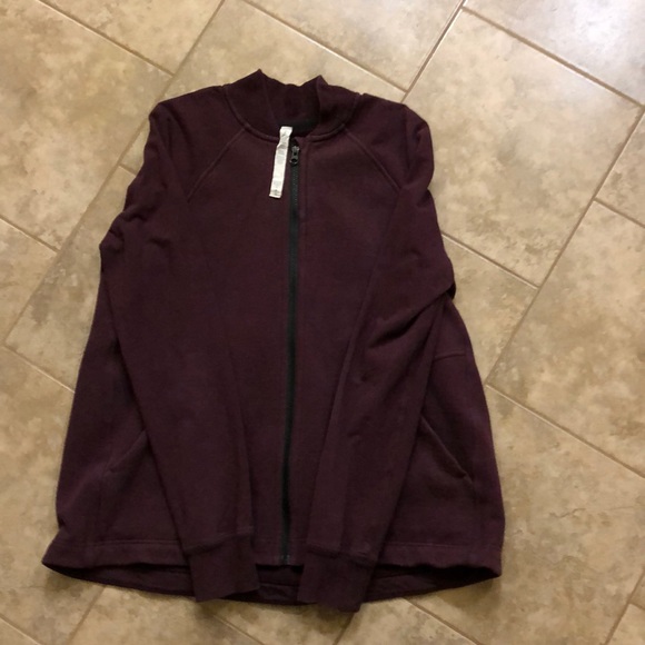 lululemon maroon jacket